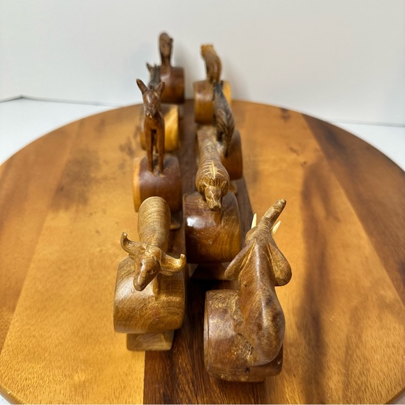 Hand Carved Vintage Wooden Safari Animal Napkin Rings 8 total. - Picture 12 of 17